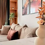 Apartament Skyline Glow - Chic 1br Northern Business Hub Area Bucureşti