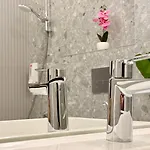 Skyline Glow - Chic 1br Northern Business Hub Area Apartmán