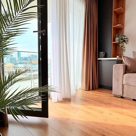 Skyline Glow - Chic 1br Northern Business Hub Area Apartament