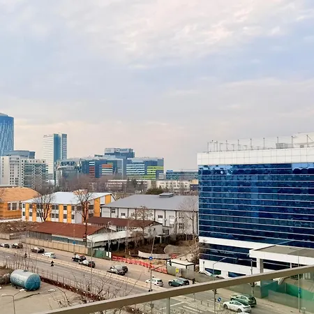 Skyline Glow - Chic 1br Northern Business Hub Area *