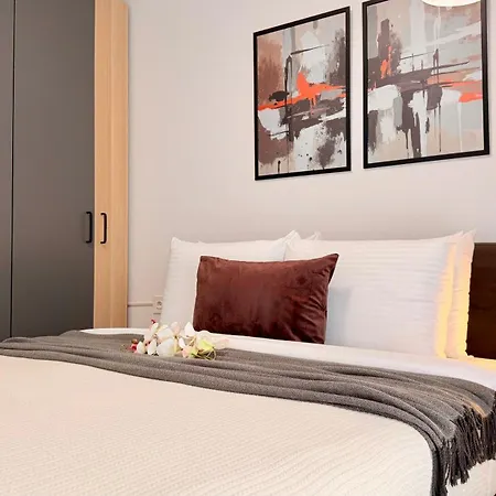 Skyline Glow - Chic 1br Northern Business Hub Area Apartman *
